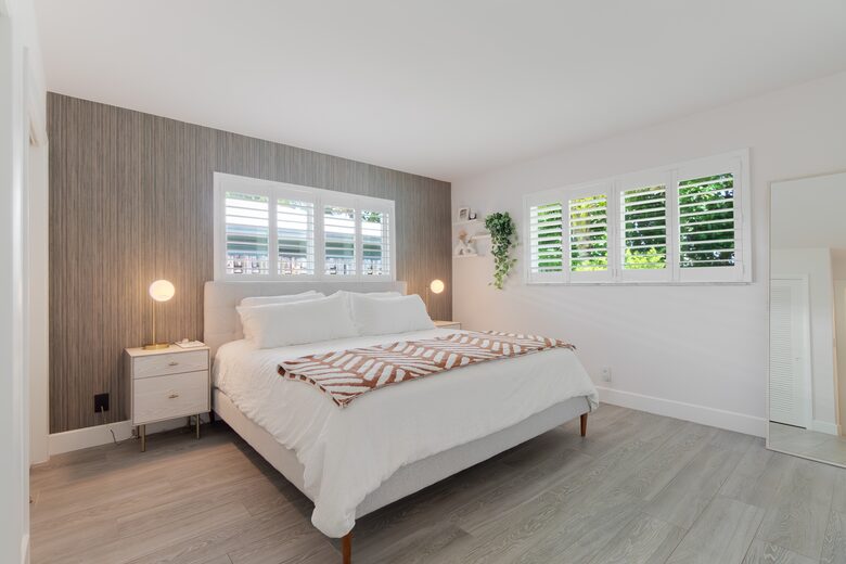 West Palm Bungalow - West Palm Beach, Florida