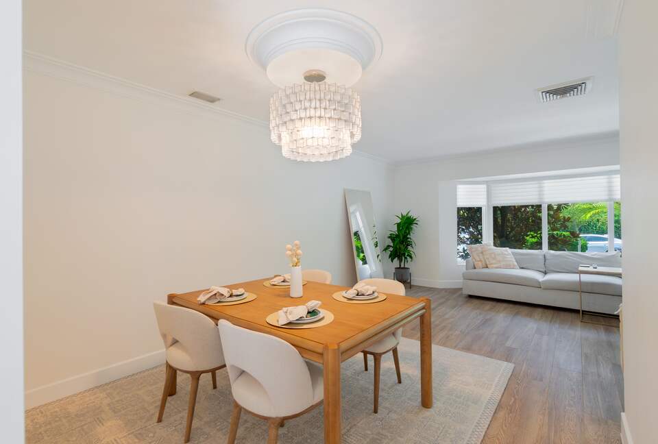 West Palm Bungalow - West Palm Beach, Florida