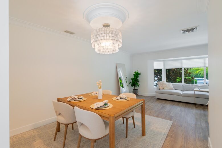 West Palm Bungalow - West Palm Beach, Florida