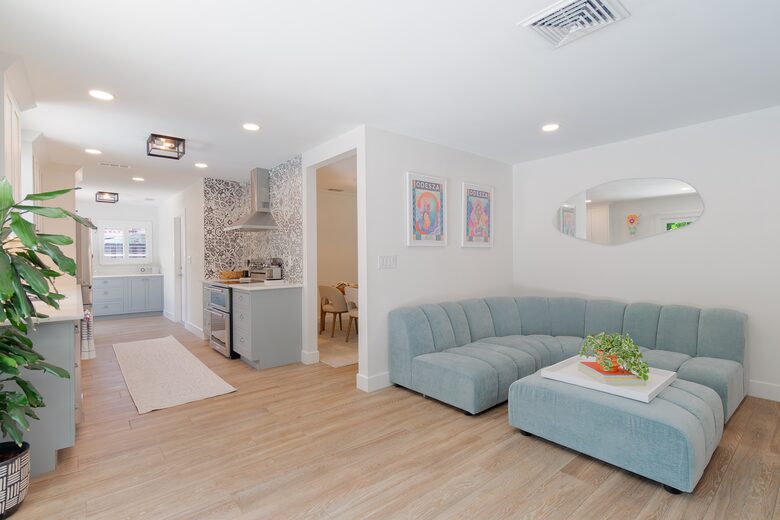 West Palm Bungalow - West Palm Beach, Florida