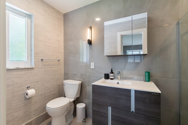 West Palm Bungalow - West Palm Beach, Florida