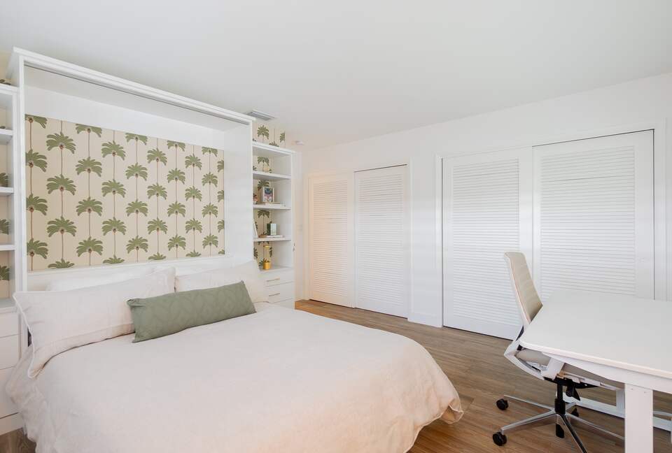 West Palm Bungalow - West Palm Beach, Florida