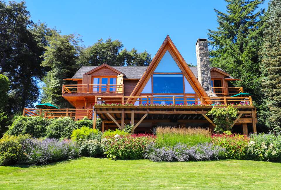 Argentinian Amazement with Boundless Access to Nature and Close to Catedral Skiing! - Bariloche, Argentina