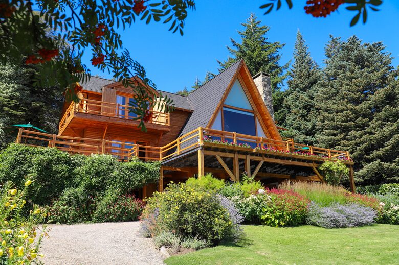 Argentinian Amazement with Boundless Access to Nature and Close to Catedral Skiing! - Bariloche, Argentina