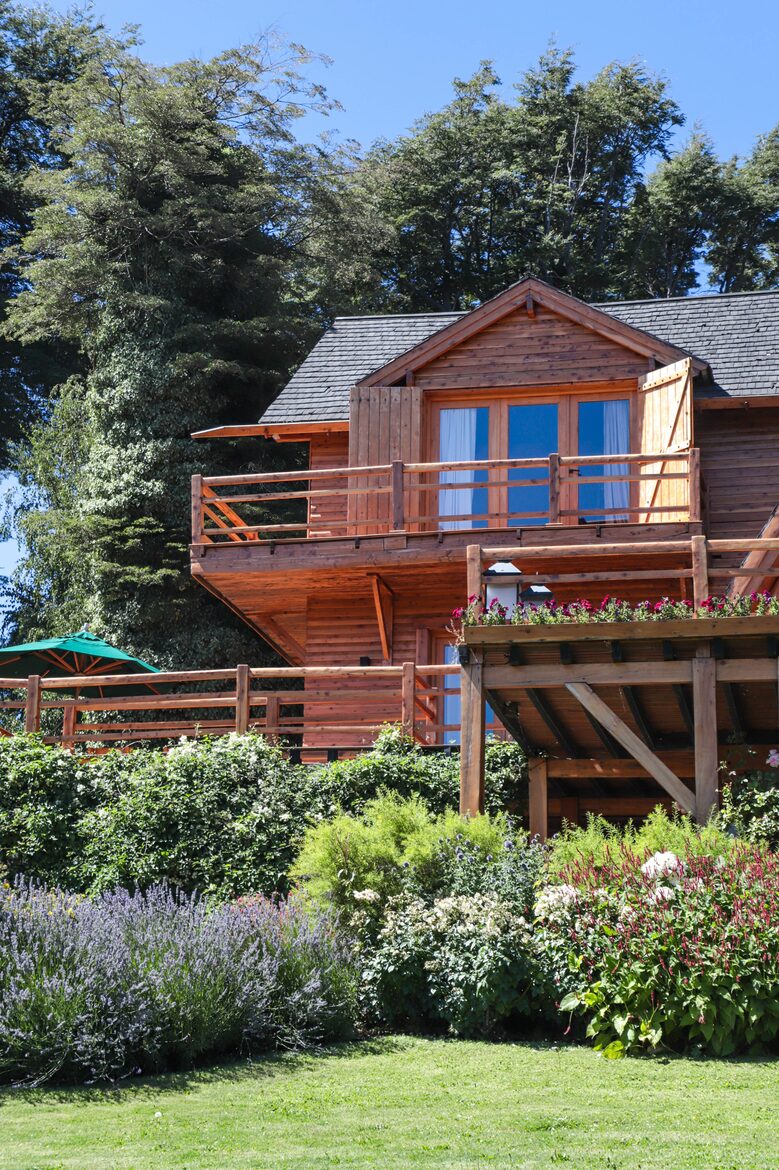 Argentinian Amazement with Boundless Access to Nature and Close to Catedral Skiing! - Bariloche, Argentina