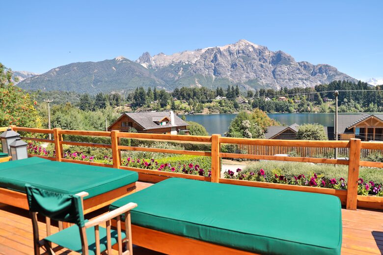Argentinian Amazement with Boundless Access to Nature and Close to Catedral Skiing! - Bariloche, Argentina