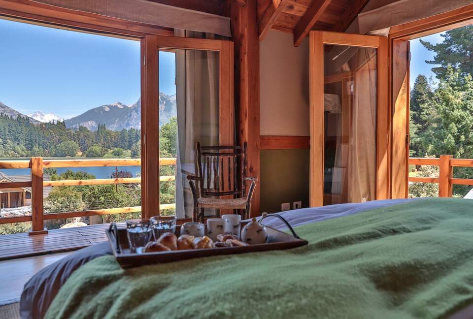Argentinian Amazement with Boundless Access to Nature and Close to Catedral Skiing! - Bariloche, Argentina