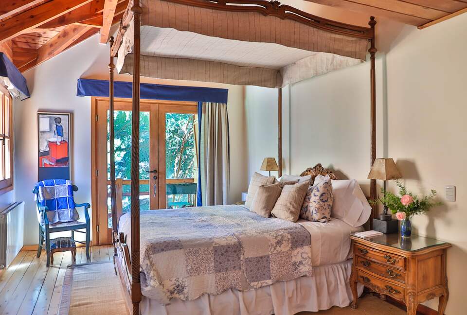 Argentinian Amazement with Boundless Access to Nature and Close to Catedral Skiing! - Bariloche, Argentina