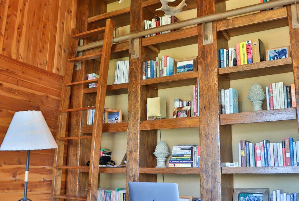 Argentinian Amazement with Boundless Access to Nature and Close to Catedral Skiing! - Bariloche, Argentina