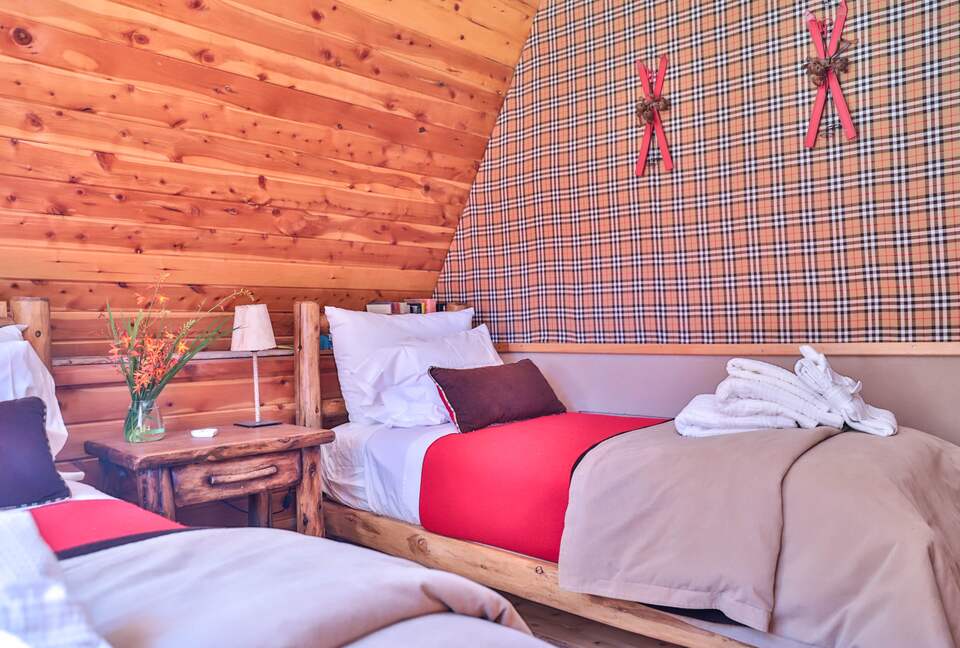 Argentinian Amazement with Boundless Access to Nature and Close to Catedral Skiing! - Bariloche, Argentina