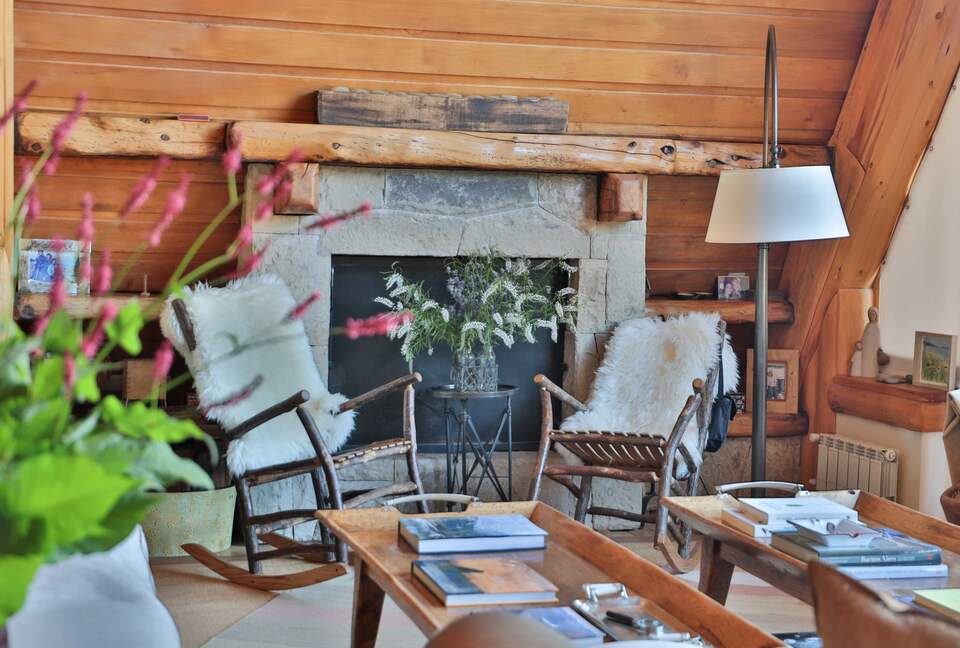 Argentinian Amazement with Boundless Access to Nature and Close to Catedral Skiing! - Bariloche, Argentina