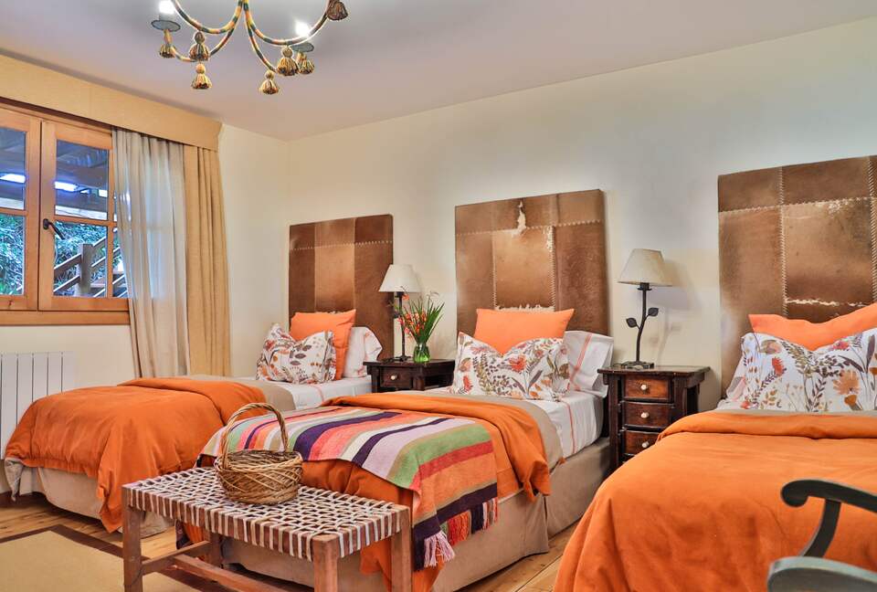 Argentinian Amazement with Boundless Access to Nature and Close to Catedral Skiing! - Bariloche, Argentina