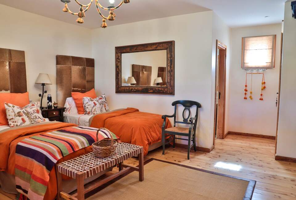 Argentinian Amazement with Boundless Access to Nature and Close to Catedral Skiing! - Bariloche, Argentina