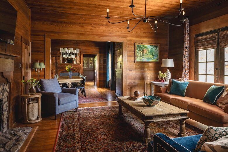 Charmed by History | A Pair of Thoughtfully Restored Retreats - Loganville, Georgia