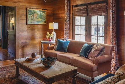 Charmed by History | A Pair of Thoughtfully Restored Retreats - Loganville, Georgia