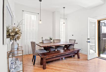 Urban Sophistication with Private Outdoor Living - Chicago, Illinois