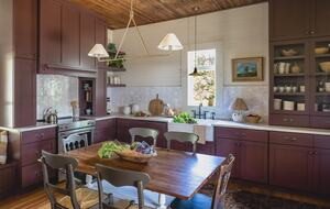 Charmed by History | A Pair of Thoughtfully Restored Retreats - Loganville, Georgia