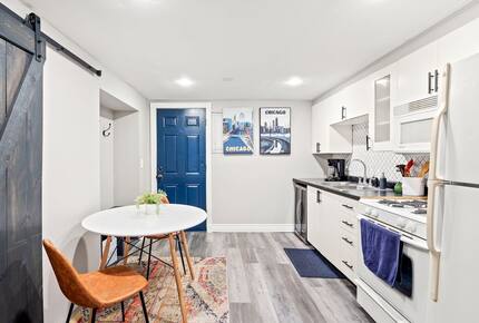 Urban Sophistication with Private Outdoor Living - Chicago, Illinois