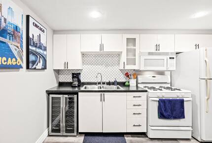 Urban Sophistication with Private Outdoor Living - Chicago, Illinois