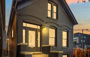 Urban Sophistication with Private Outdoor Living - Chicago, Illinois