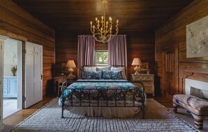 Charmed by History | A Pair of Thoughtfully Restored Retreats - Loganville, Georgia
