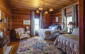 Charmed by History | A Pair of Thoughtfully Restored Retreats - Loganville, Georgia