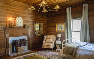 Charmed by History | A Pair of Thoughtfully Restored Retreats - Loganville, Georgia