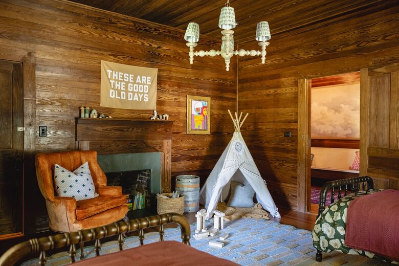 Charmed by History | A Pair of Thoughtfully Restored Retreats - Loganville, Georgia