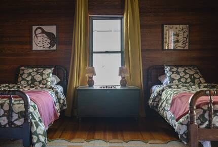 Charmed by History | A Pair of Thoughtfully Restored Retreats - Loganville, Georgia