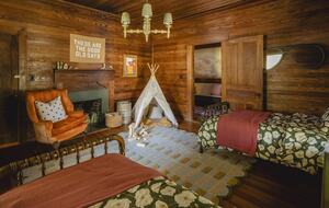 Charmed by History | A Pair of Thoughtfully Restored Retreats - Loganville, Georgia