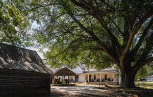 Charmed by History | A Pair of Thoughtfully Restored Retreats - Loganville, Georgia