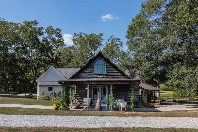 Charmed by History | A Pair of Thoughtfully Restored Retreats - Loganville, Georgia