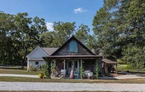 Charmed by History | A Pair of Thoughtfully Restored Retreats - Loganville, Georgia
