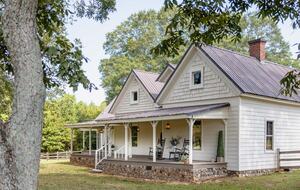 Charmed by History | A Pair of Thoughtfully Restored Retreats - Loganville, Georgia