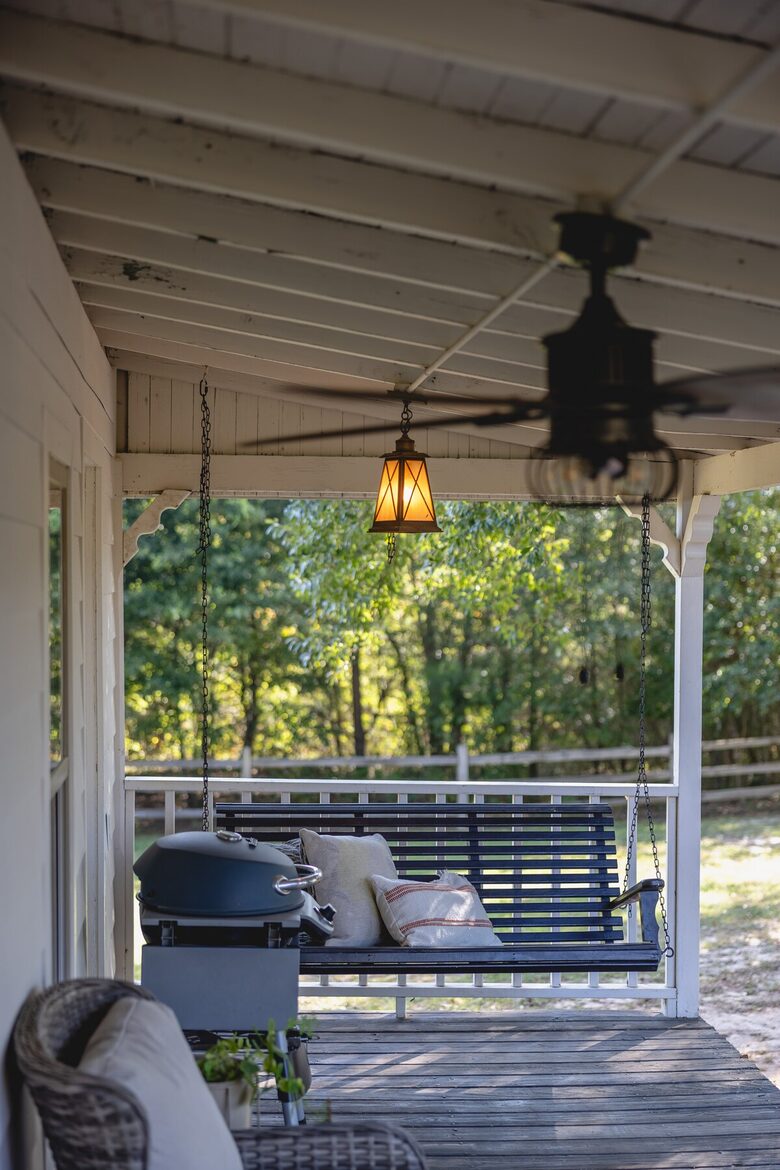 Charmed by History | A Pair of Thoughtfully Restored Retreats - Loganville, Georgia