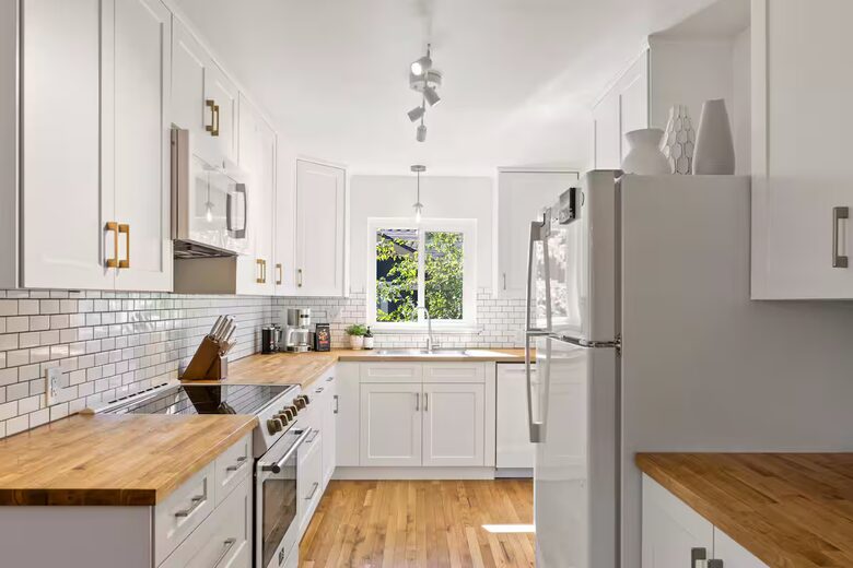 Sunny Solarium Retreat in the Heart of Reno - Reno, Nevada