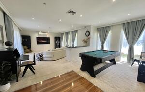 Brighton Blissful | A Poolside Coastal Retreat - Brighton East, Australia