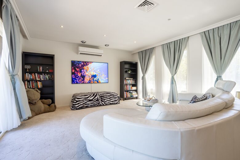 Brighton Blissful | A Poolside Coastal Retreat - Brighton East, Australia