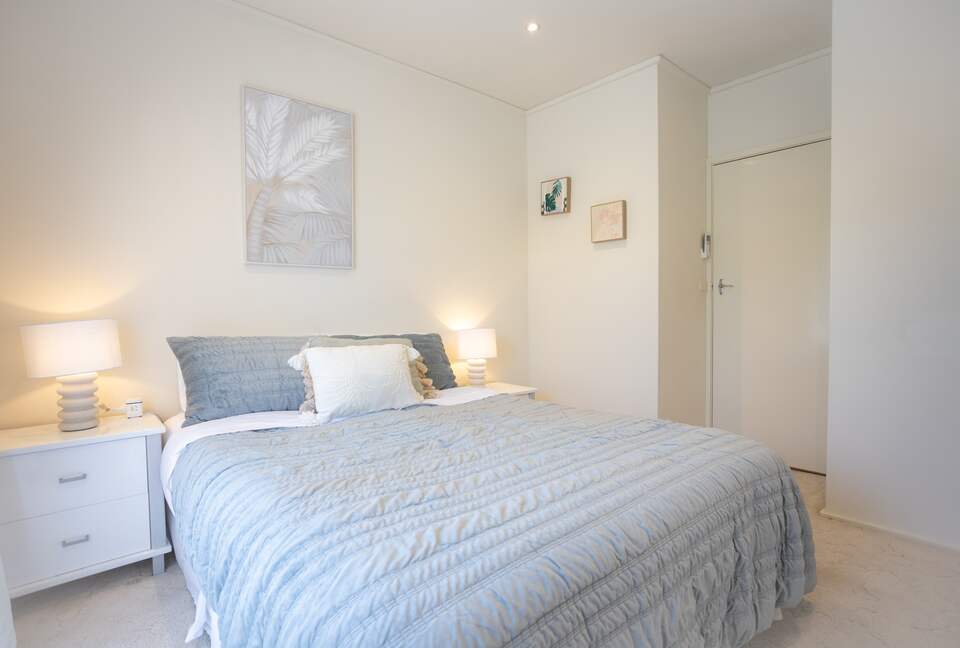 Brighton Blissful | A Poolside Coastal Retreat - Brighton East, Australia