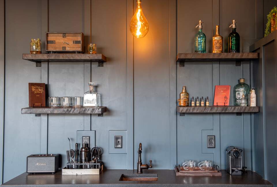 Teton lounge - the modern speakeasy with Teton range views