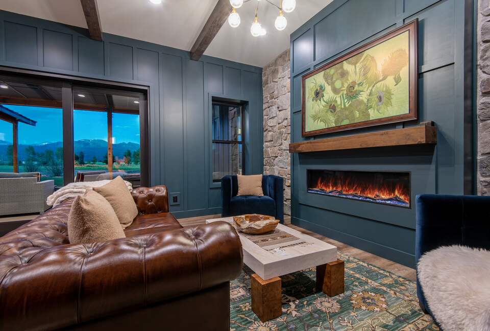 Teton lounge - the modern speakeasy with Teton range views