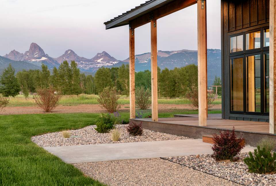 Life changing views of the 3 peaks of the Tetons