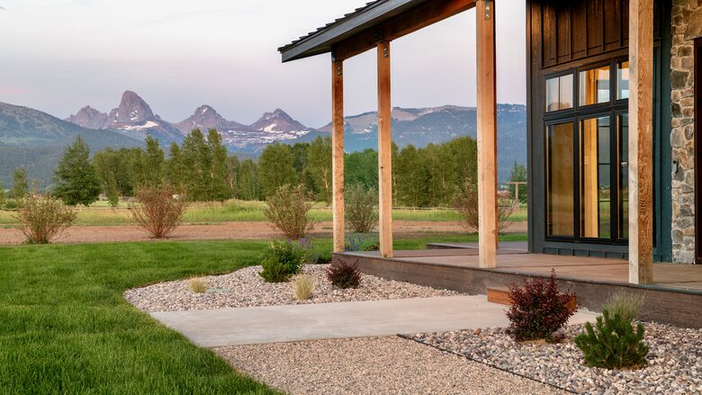 Life changing views of the 3 peaks of the Tetons