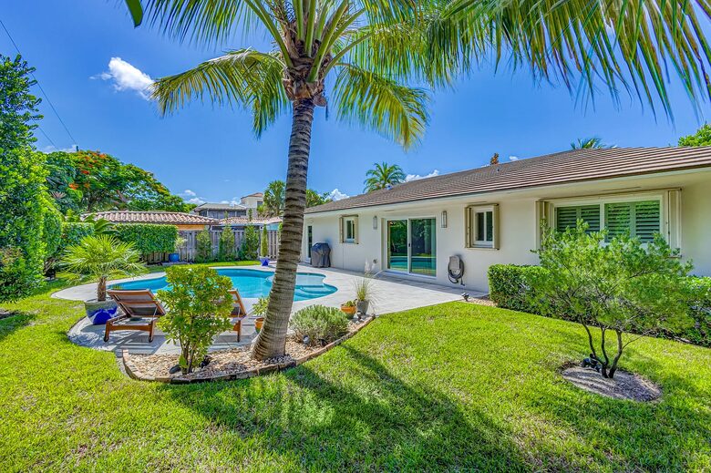 West Palm Bungalow - West Palm Beach, Florida