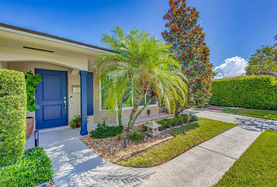 West Palm Bungalow - West Palm Beach, Florida