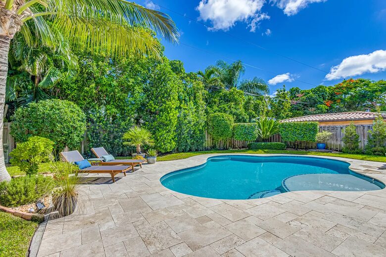 West Palm Bungalow - West Palm Beach, Florida