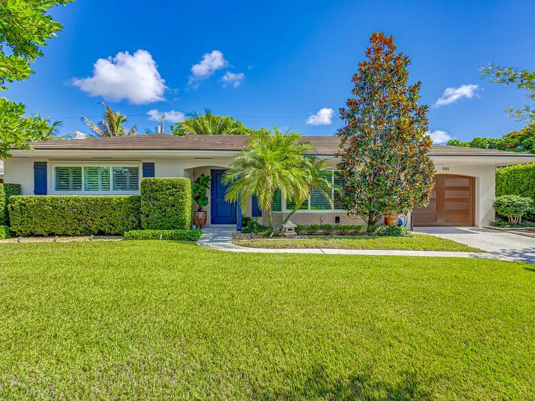 West Palm Bungalow - West Palm Beach, Florida
