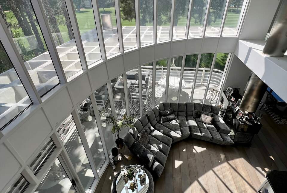 Art Deco Haven Overlooking the Las Vegas Strip - Las Vegas, Nevada