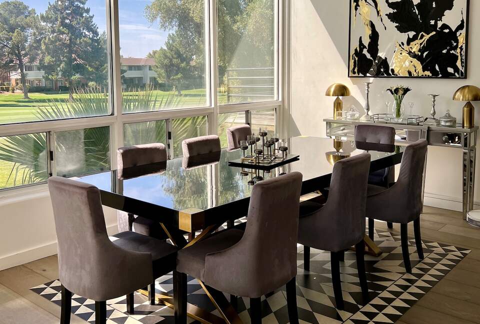 Art Deco Haven Overlooking the Las Vegas Strip - Las Vegas, Nevada