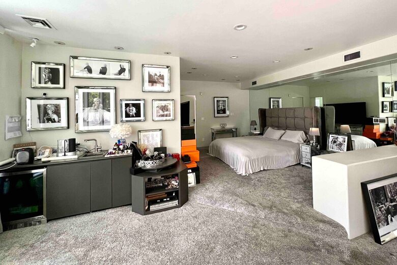 Art Deco Haven Overlooking the Las Vegas Strip - Las Vegas, Nevada